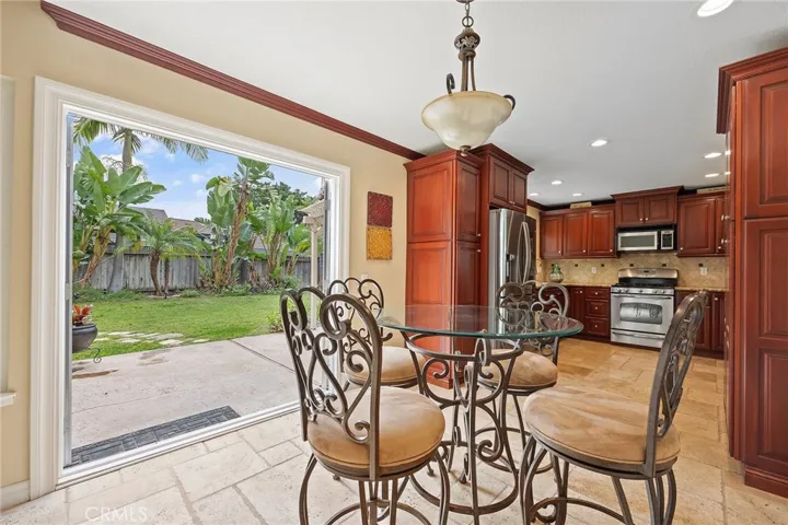 2912 Hickory Place, Fullerton, California 92835
