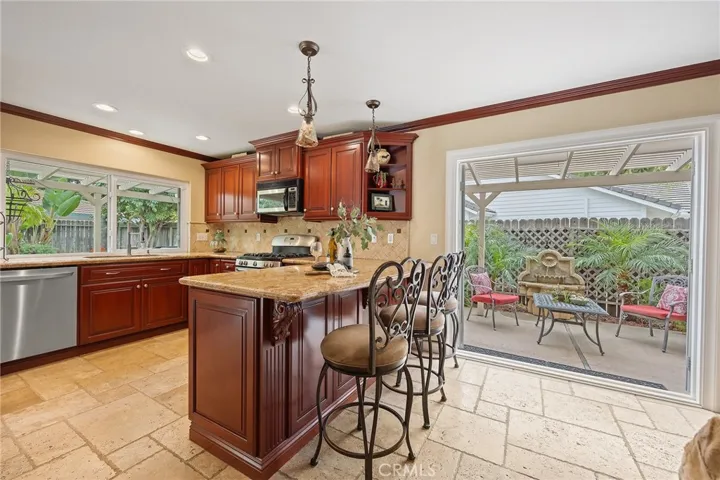 2912 Hickory Place, Fullerton, California 92835