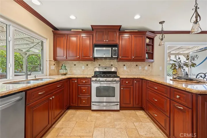 2912 Hickory Place, Fullerton, California 92835