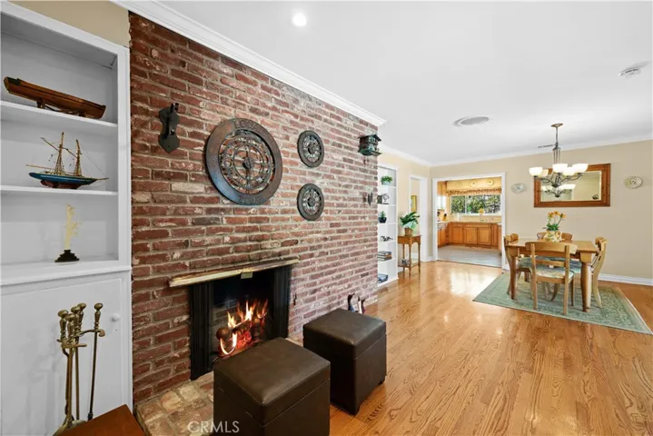 Den/Informal dining