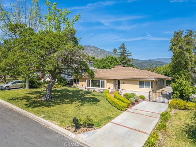 1824 Oakwood Avenue, Arcadia, California 91006