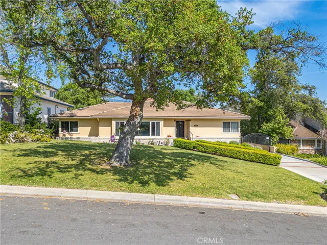 1824 Oakwood Avenue, Arcadia, California 91006