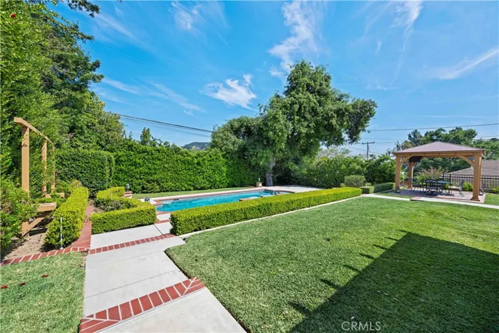1824 Oakwood Avenue, Arcadia, California 91006