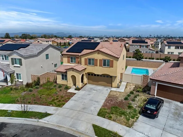 Aerial view - Front of house