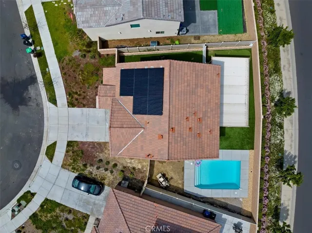 Aerial view - Overhead