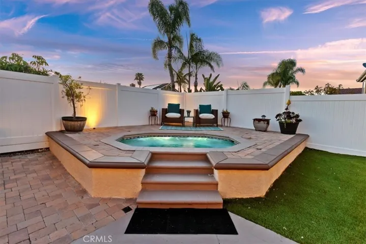 Entertain or relax