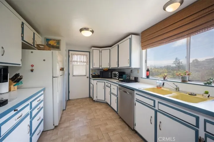 636 Cuesta Drive, San Luis Obispo, California 93405