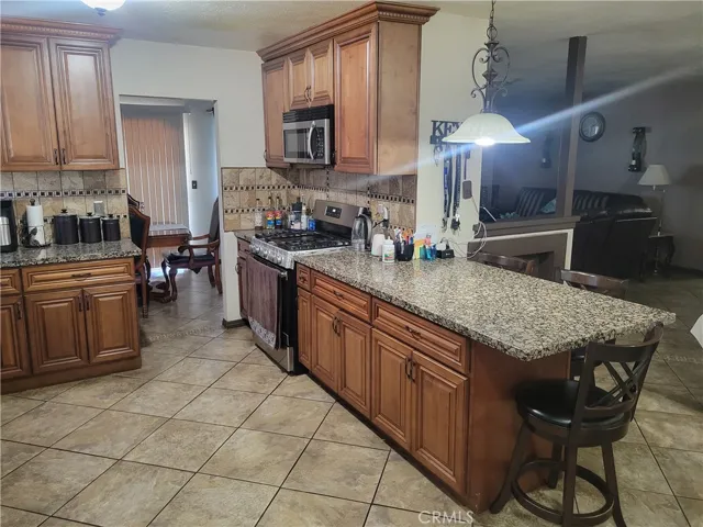 445 Fenmore Drive, Barstow, California 92311
