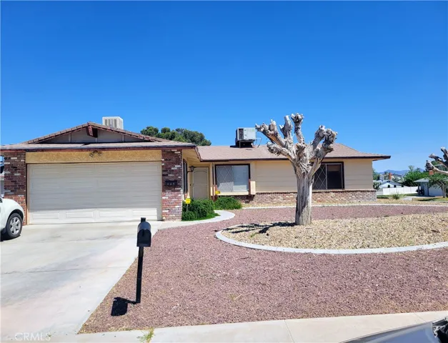 445 Fenmore Drive, Barstow, California 92311
