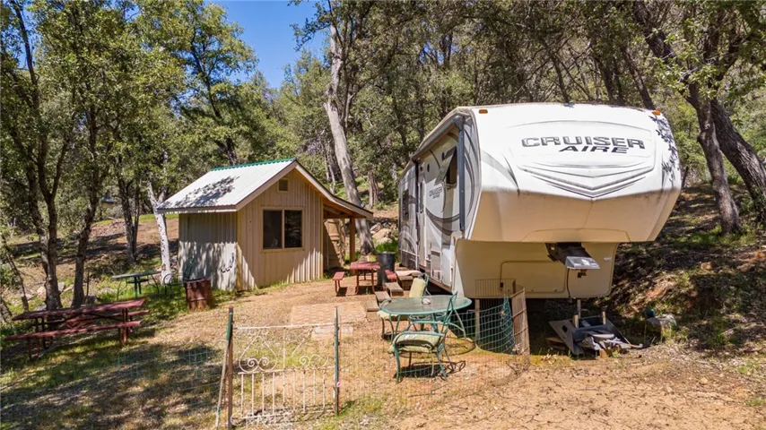 5093 Worman Road, Ahwahnee, California 93601