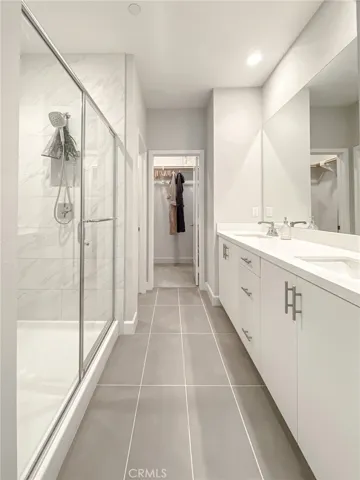 Master bathroom and walk in closet