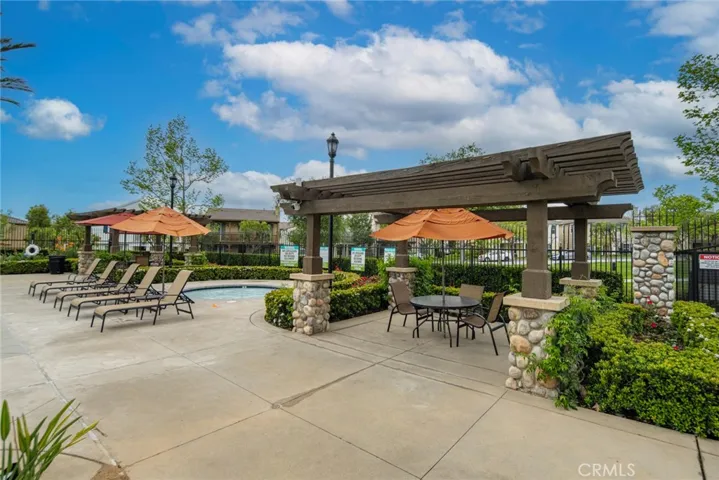 955 Sweetbriar Lane F, Azusa, California 91702