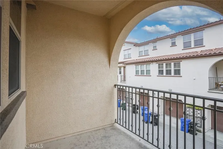 955 Sweetbriar Lane F, Azusa, California 91702