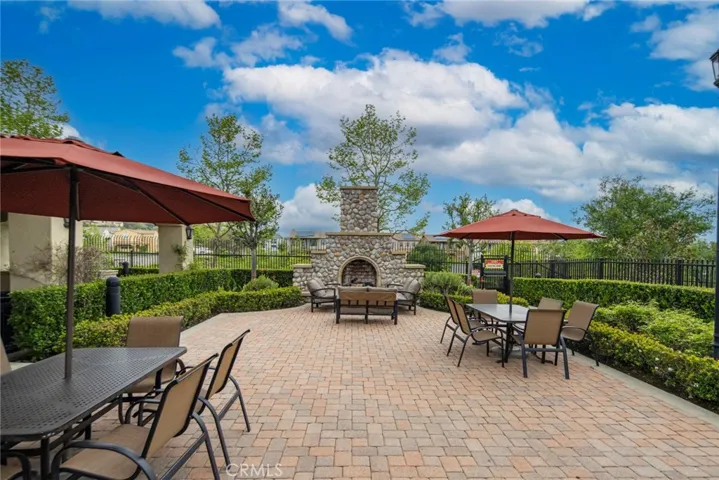 955 Sweetbriar Lane F, Azusa, California 91702
