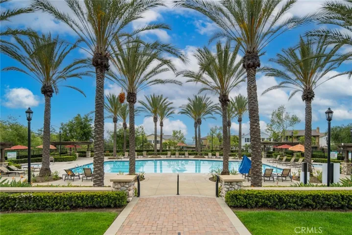 955 Sweetbriar Lane F, Azusa, California 91702