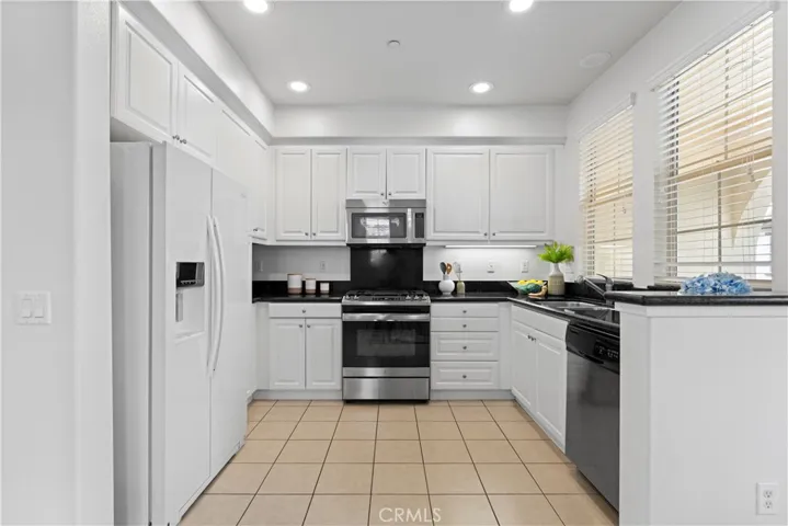 955 Sweetbriar Lane F, Azusa, California 91702