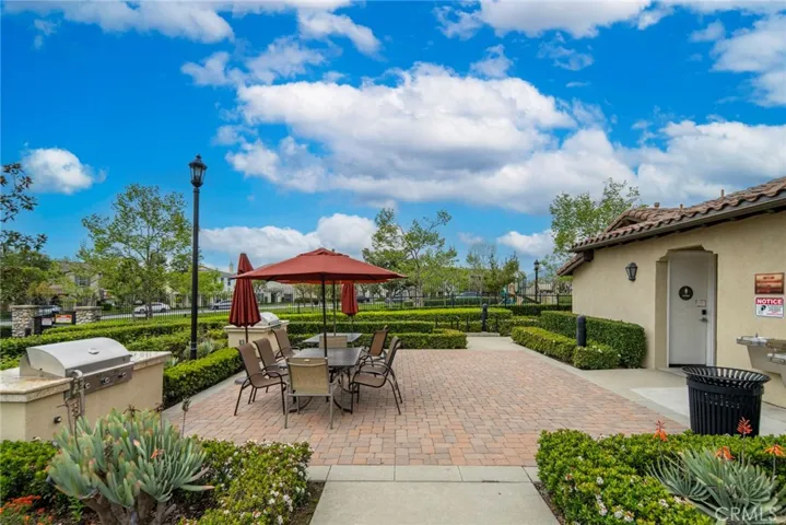 955 Sweetbriar Lane F, Azusa, California 91702