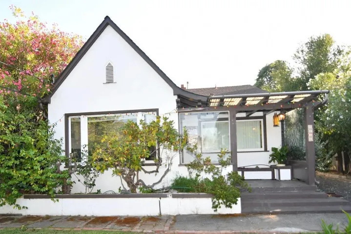 2254 Dartmouth Street, Palo Alto, California 94306