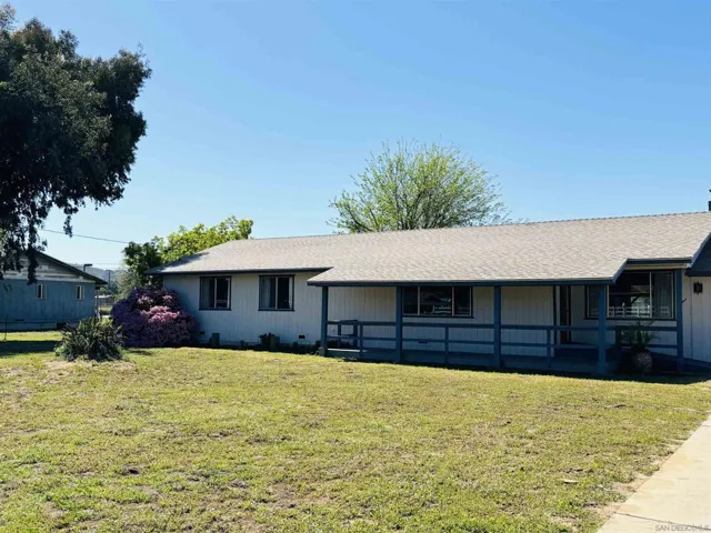 1226 Hanson Ln, Ramona, California 92065