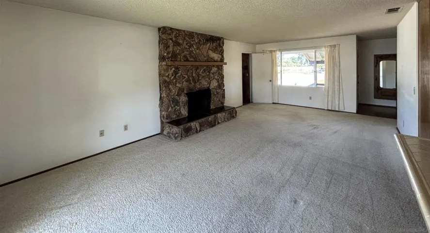 1226 Hanson Ln, Ramona, California 92065