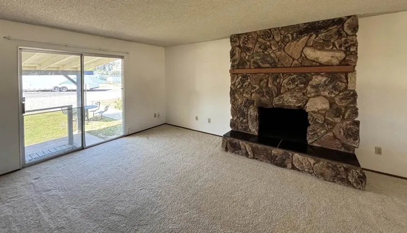 1226 Hanson Ln, Ramona, California 92065