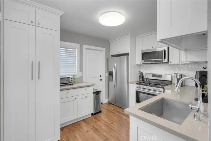 5330 Rose Avenue, Long Beach, California 90805