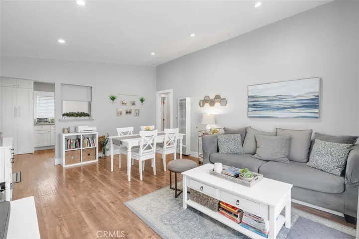 5330 Rose Avenue, Long Beach, California 90805