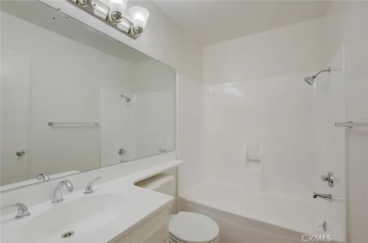 Upstairs Full Bathroom 2