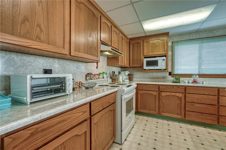 435 Esplanade Street, Lakeport, California 95453