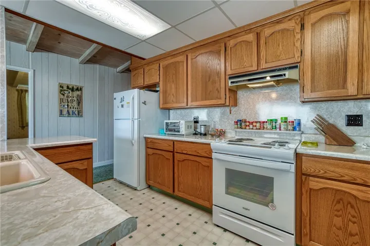 435 Esplanade Street, Lakeport, California 95453