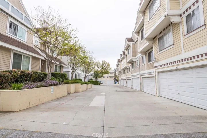 13750 Hubbard Street 80, Sylmar, California 91342