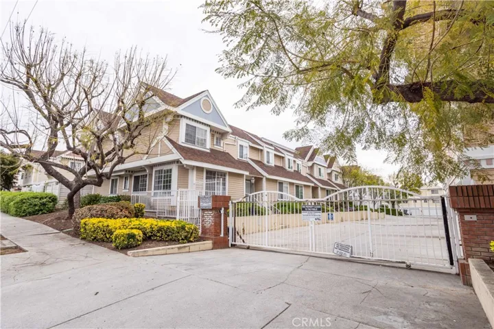 Welcome to 13750 Hubbard St.