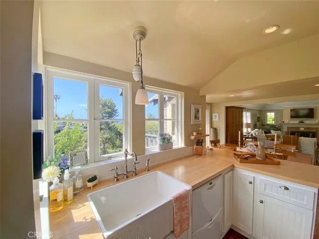 670 Virginia Park Drive, Laguna Beach, California 92651