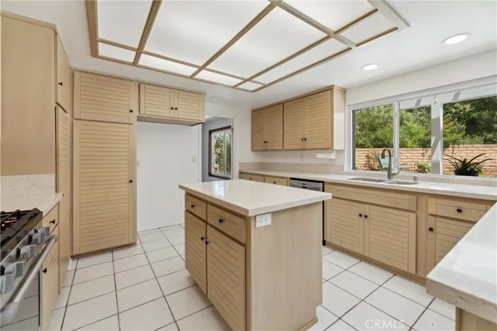 947 N Capistrano Place, Orange, California 92869
