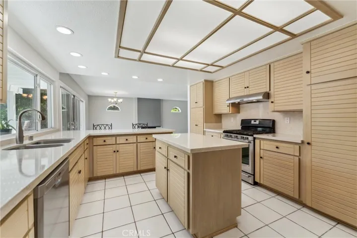 947 N Capistrano Place, Orange, California 92869