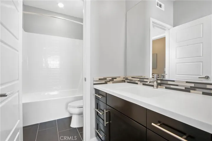 63 Wildrose, Lake Forest, California 92630