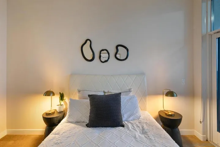 550 Front St. 2304, San Diego, California 92101