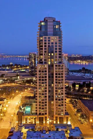 550 Front St. 2304, San Diego, California 92101