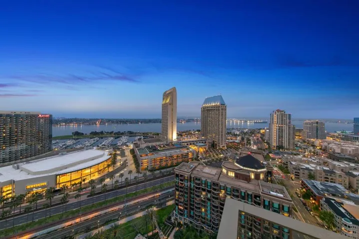 550 Front St. 2304, San Diego, California 92101