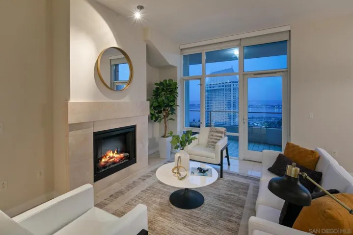 550 Front St. 2304, San Diego, California 92101