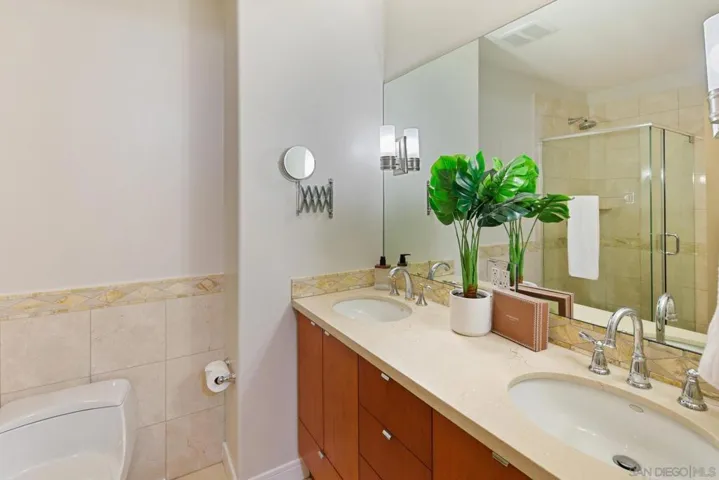 550 Front St. 2304, San Diego, California 92101