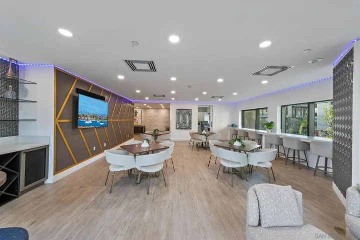 550 Front St. 2304, San Diego, California 92101