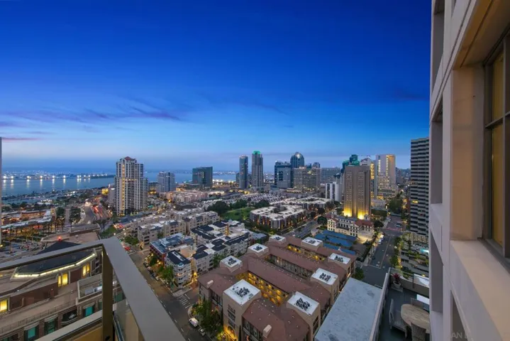 550 Front St. 2304, San Diego, California 92101