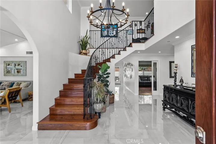 5543 Kailas St., Ventura, California 93003
