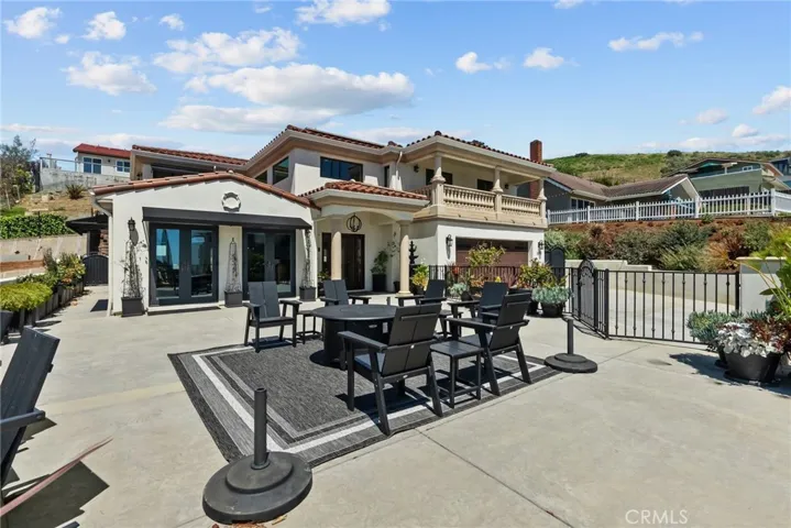 5543 Kailas St., Ventura, California 93003