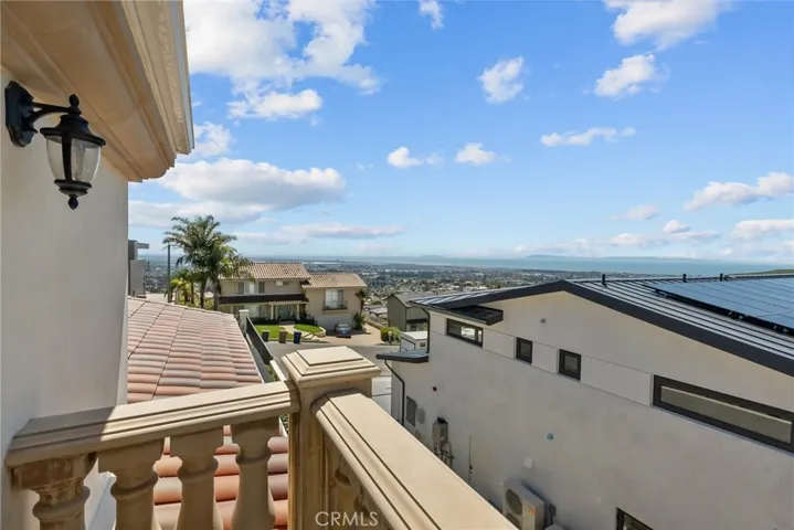 5543 Kailas St., Ventura, California 93003