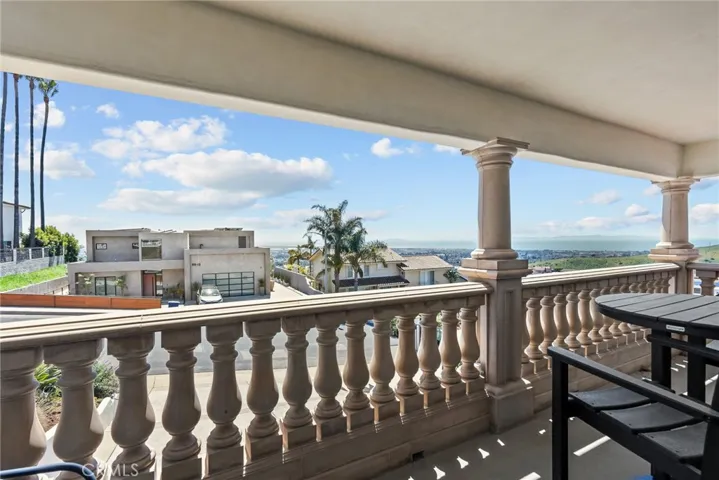 5543 Kailas St., Ventura, California 93003