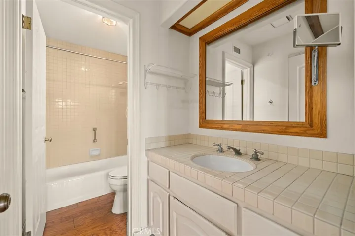 6208 Tobruk Court, Long Beach, California 90803