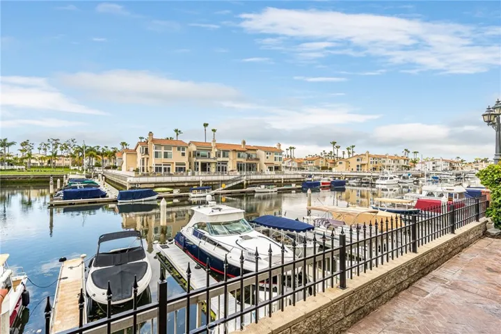 6208 Tobruk Court, Long Beach, California 90803