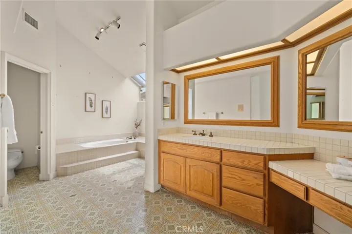 6208 Tobruk Court, Long Beach, California 90803
